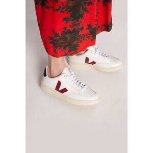 Veja V-12 in Extra White Marsala Nautico Size 37 NIB sz US 6